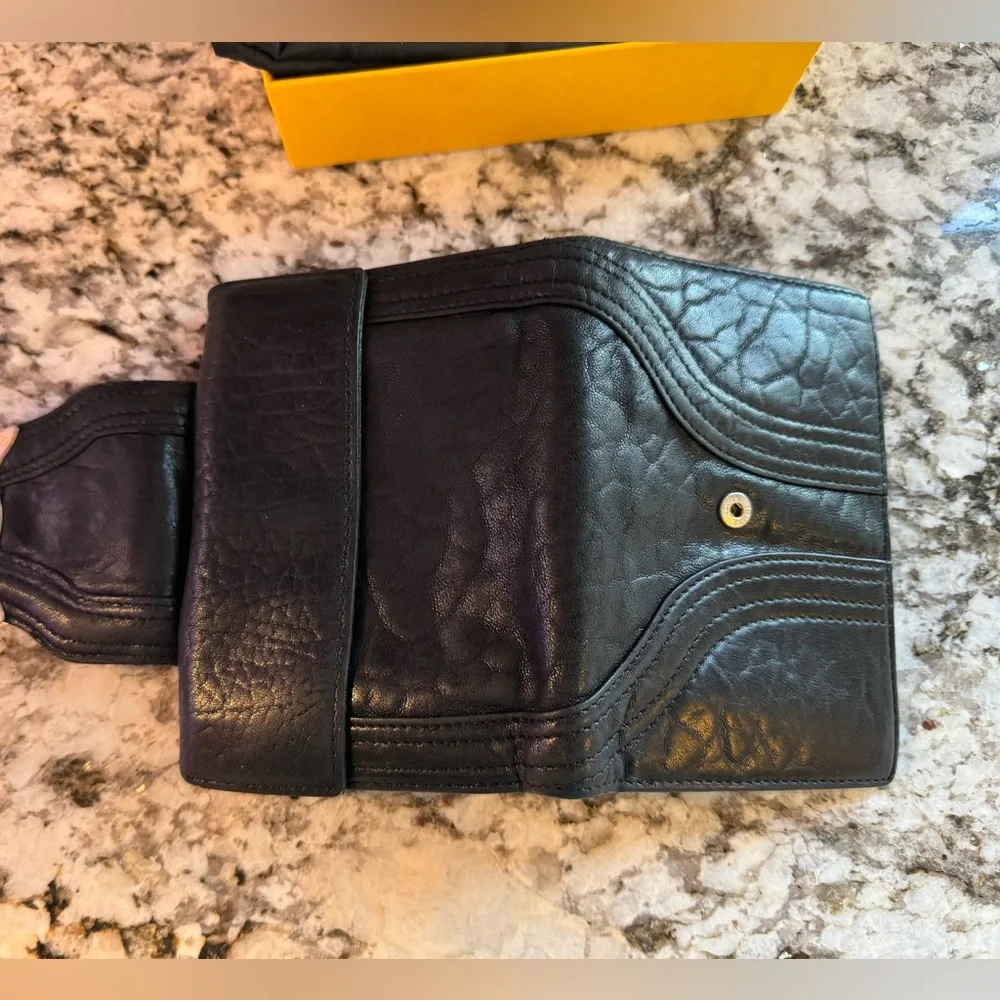 PRICED2SELL🔥Fendi P. Foglio Spy Nappa Black Leather Wallet-COA box dust bag